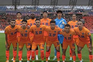 Fan hâm mộ Nhật Bản: Đội Hàn Quốc trước sau như một thô bạo, đầu gối đá mặt hơi quá, phạm quy quá nhiều